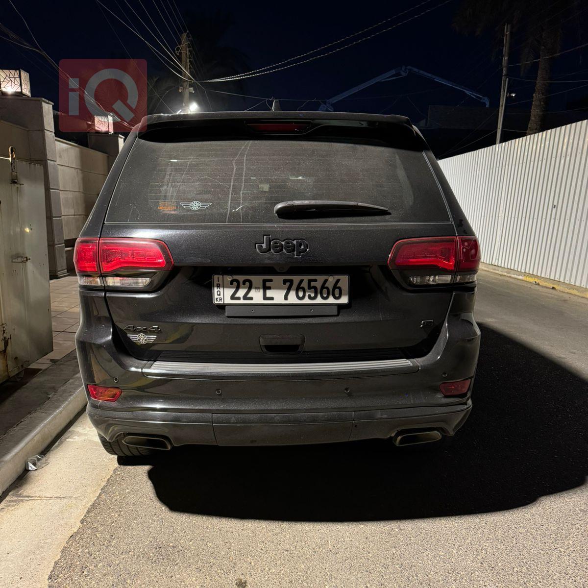 جیپ گراند شیرۆکی